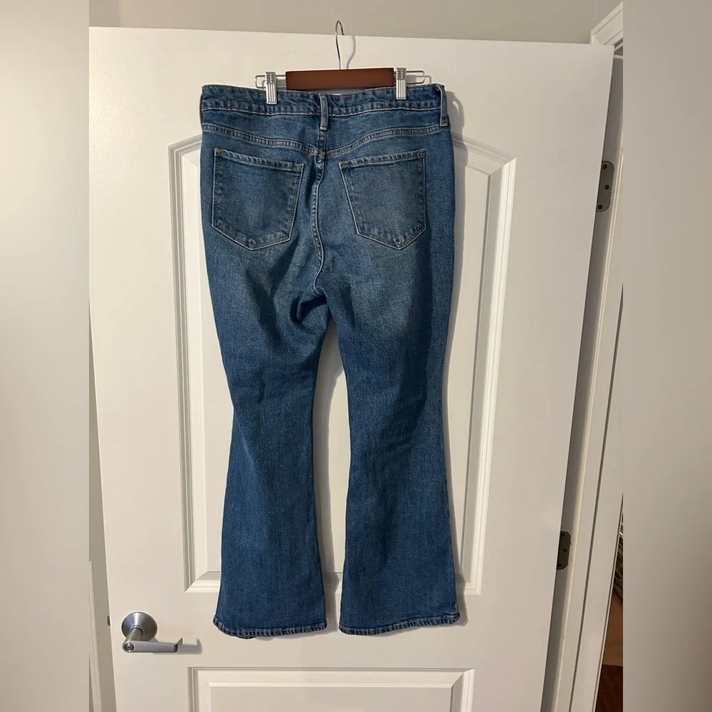 Old Navy Women's Flare Jeans in Blue